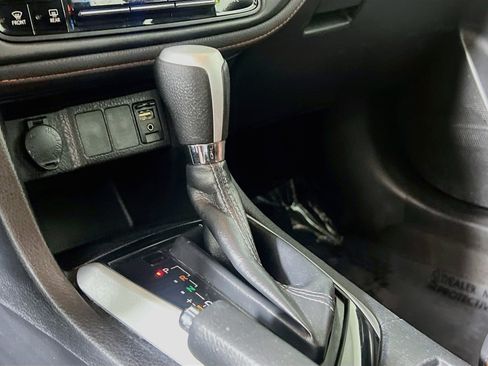 Used 2018 Toyota Corolla SE FWD image 24