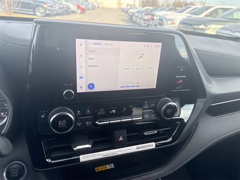 Used 2024 Toyota Highlander XSE image 24