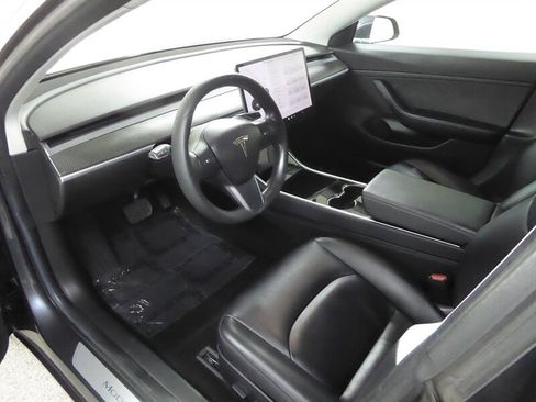 Used 2018 Tesla Model 3 Long Range RWD image 17