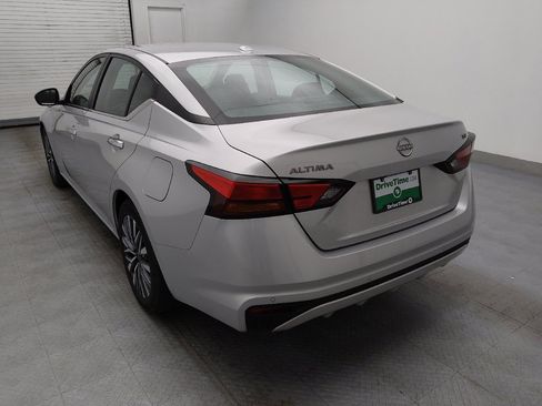 Used 2024 Nissan Altima 2.5 SV image 5