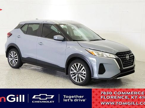 Used 2024 Nissan Kicks SV FWD image 1