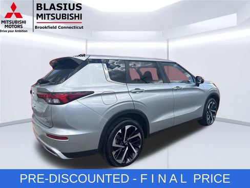 Used 2024 Mitsubishi Outlander SE AWD/4WD image 6