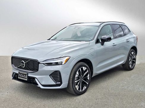 New 2026 Volvo XC60 T8 Plus w/ Protection Package Premier image 7