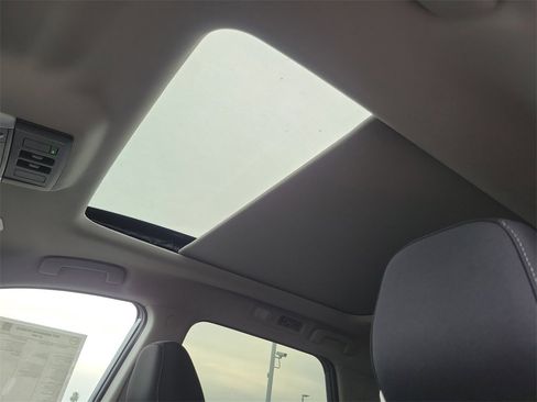 New 2025 Nissan Pathfinder SV w/ SV Premium Package image 11