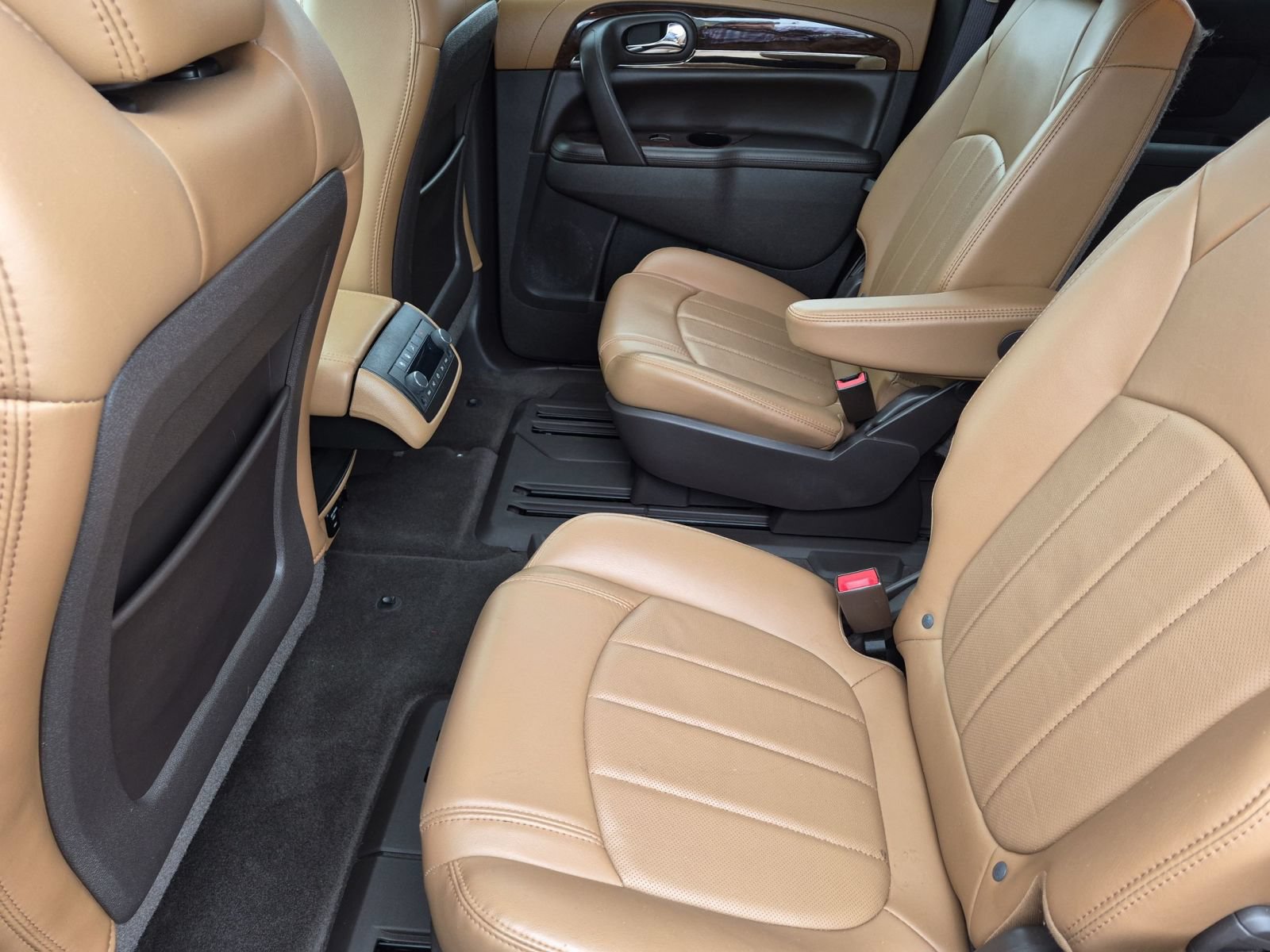 Used 2015 Buick Enclave Leather AWD/4WD image 31
