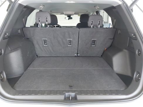 Used 2020 Chevrolet Equinox LT FWD image 27