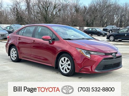 Certified 2025 Toyota Corolla LE image 1