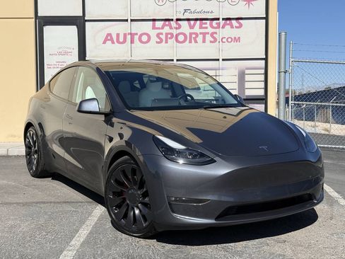 Used 2023 Tesla Model Y Performance AWD/4WD image 2