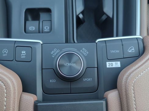 New 2026 Toyota Grand Highlander Platinum image 17