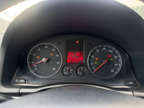 Used 2006 Volkswagen Jetta Value Edition FWD image 9