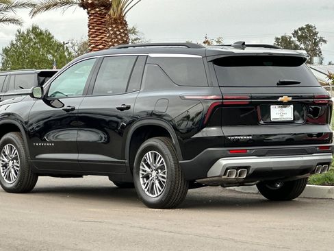 New 2026 Chevrolet Traverse LT w/ LPO, Illumination Package image 6