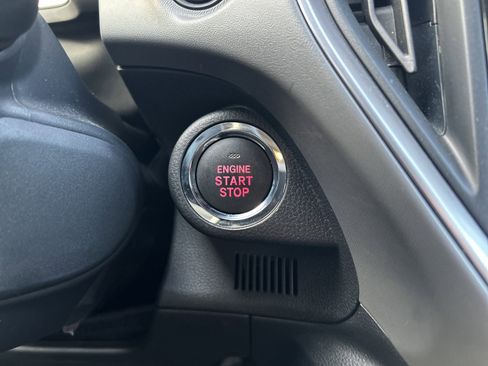 Used 2024 Subaru Crosstrek 2.0i Premium image 19