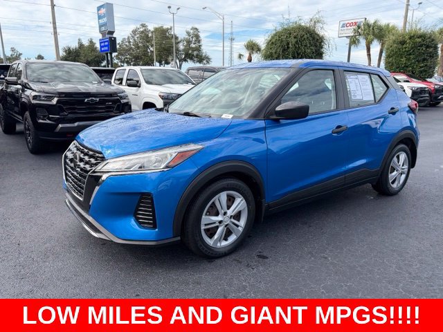 Used 2021 Nissan Kicks S FWD image 3