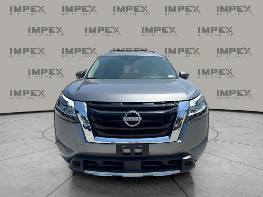 Used 2023 Nissan Pathfinder Platinum AWD/4WD image 8