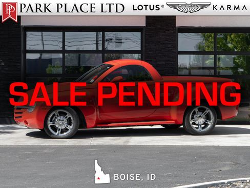 Used 2005 Chevrolet SSR w/ Preferred Equipment Group RWD image 1