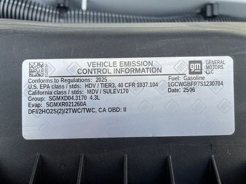 Used 2025 Chevrolet Express 2500 Extended w/ Communications Package image 41