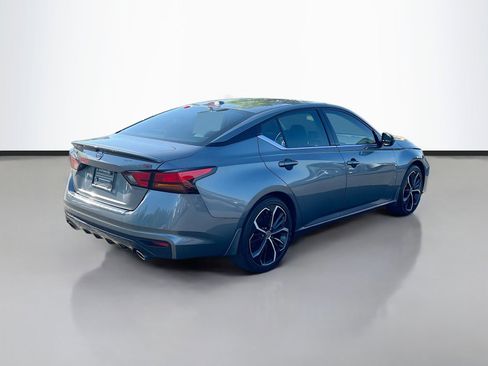 Used 2023 Nissan Altima 2.5 SR w/ SR Premium Package image 7