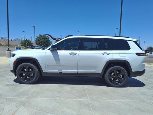 New 2025 Jeep Grand Cherokee L Limited w/ Black Appearance Package image 3