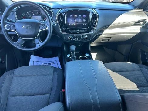 Used 2023 Chevrolet Traverse LT FWD image 12