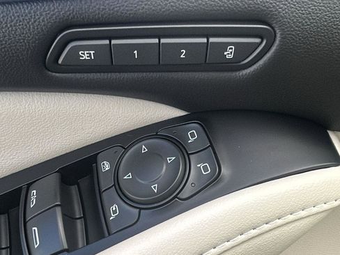 Certified 2023 Buick Enclave Avenir w/ Avenir Technology Package image 16