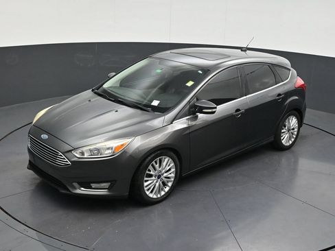 Used 2018 Ford Focus Titanium FWD image 15