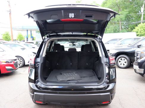 Used 2024 Nissan Rogue S AWD/4WD image 50