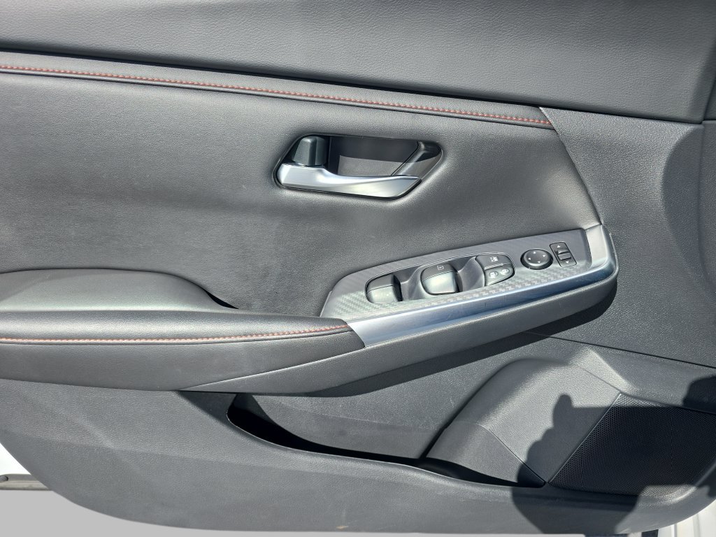 Used 2024 Nissan Sentra SR FWD image 28