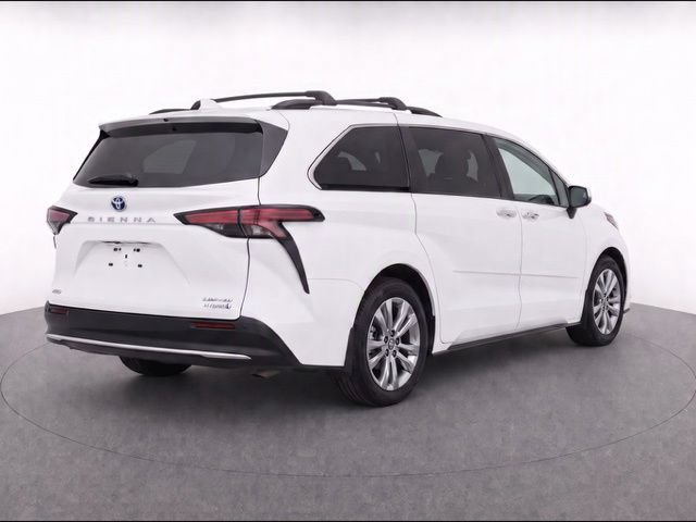 Used 2023 Toyota Sienna Limited AWD/4WD image 5