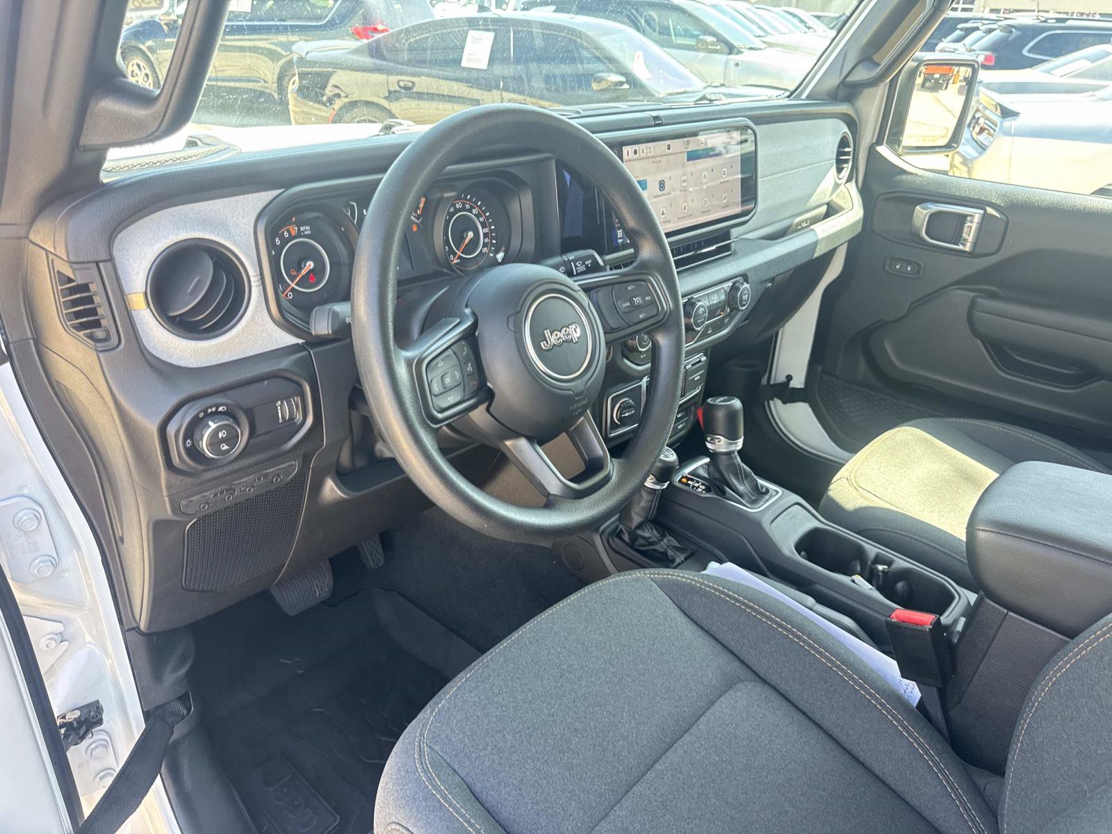 Used 2026 Jeep Gladiator Sport AWD/4WD image 17