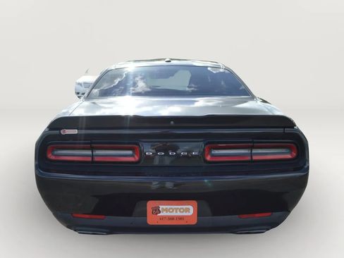 Used 2020 Dodge Challenger R/T RWD image 7