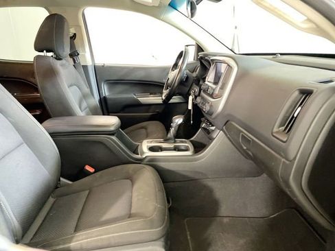 Used 2022 Chevrolet Colorado LT image 35