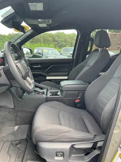 Used 2024 Toyota Tacoma TRD Sport AWD/4WD image 15