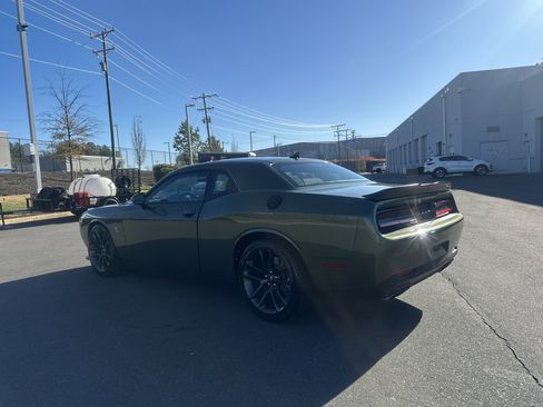 Certified 2022 Dodge Challenger R/T Scat Pack image 8