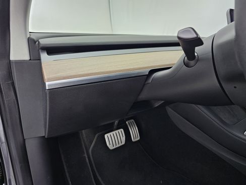 Used 2022 Tesla Model 3 Performance image 8