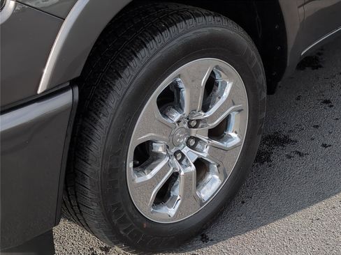 New 2026 RAM 1500 Big Horn AWD/4WD image 11