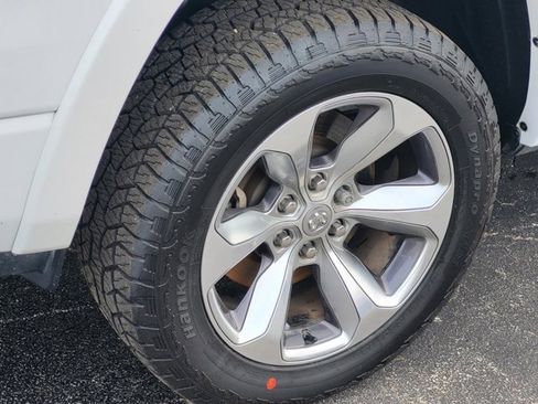 Used 2019 RAM 1500 Limited w/ Advanced Safety Group image 7