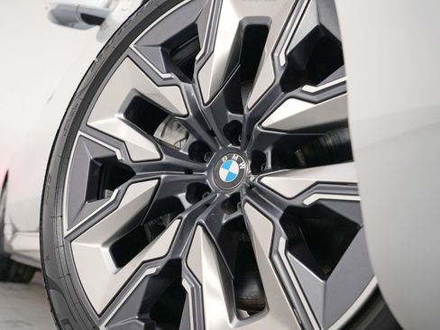 Used 2023 BMW i7 xDrive60 AWD/4WD image 64