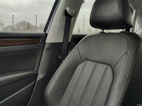 Used 2020 Volkswagen Passat 2.0T SEL image 24