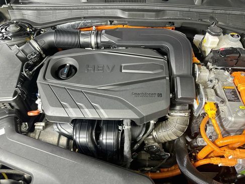 Used 2025 Hyundai Sonata SEL FWD image 9
