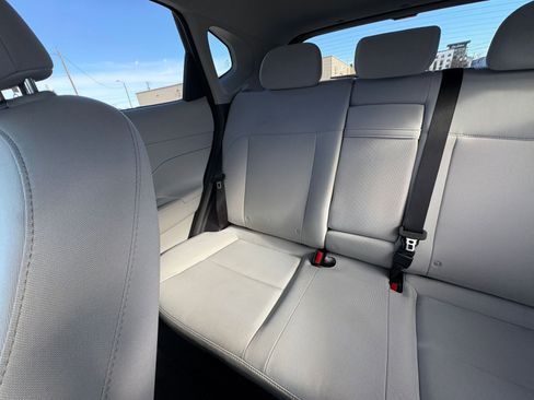 Used 2025 Hyundai Kona SEL image 39