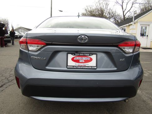 Used 2020 Toyota Corolla LE image 6