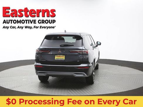Used 2025 Mitsubishi Outlander SE FWD image 39