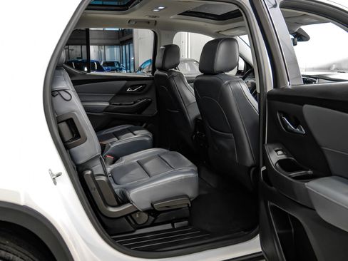 Used 2018 Chevrolet Traverse LT FWD image 48