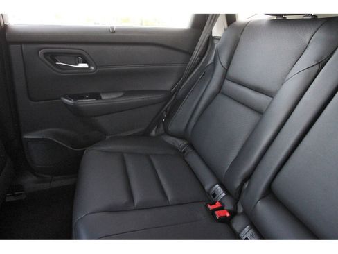Certified 2026 Nissan Rogue SV w/ SV Premium Package FWD image 14