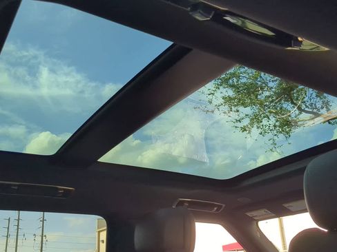 Certified 2025 Land Rover Range Rover Sport SE image 23