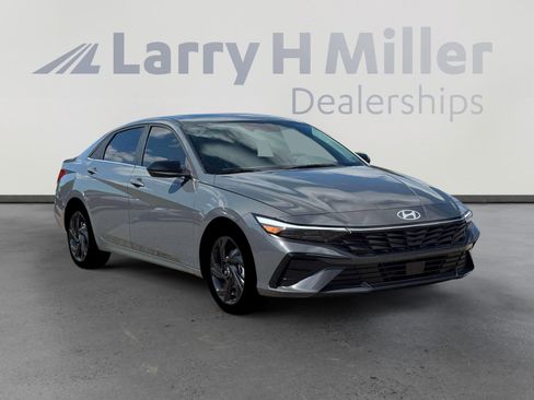 New 2026 Hyundai Elantra SEL Sport Premium FWD image 11