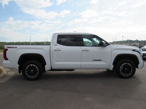 Used 2023 Toyota Tundra SR5 w/ TRD Off-Road Package AWD/4WD image 5
