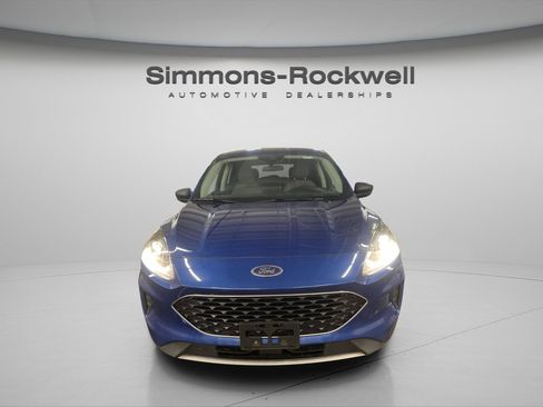 Used 2022 Ford Escape SE w/ Convenience Package image 2