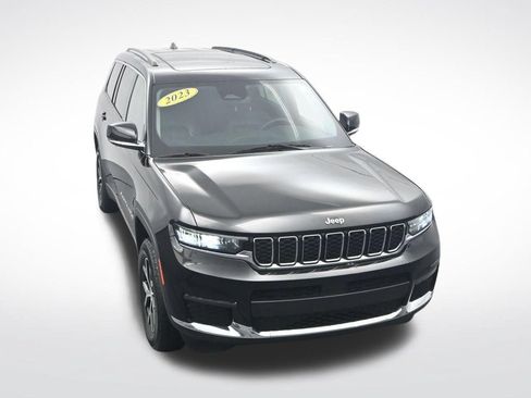 Used 2023 Jeep Grand Cherokee L Limited AWD/4WD image 32