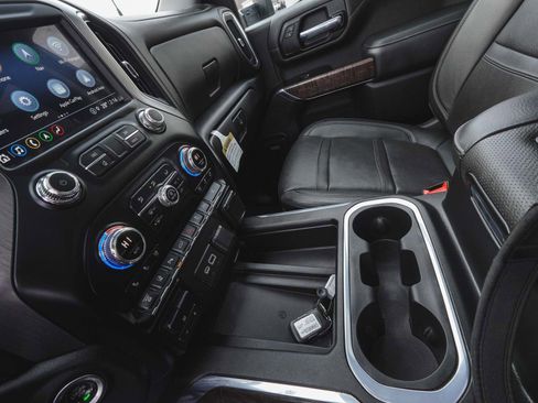 Used 2022 GMC Sierra 3500 Denali image 20